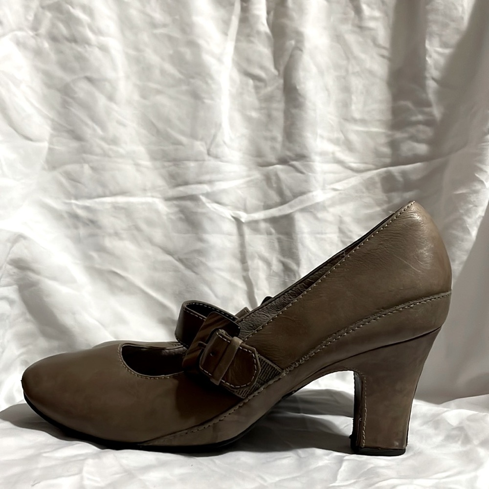 Clarks Artisan size 10 med